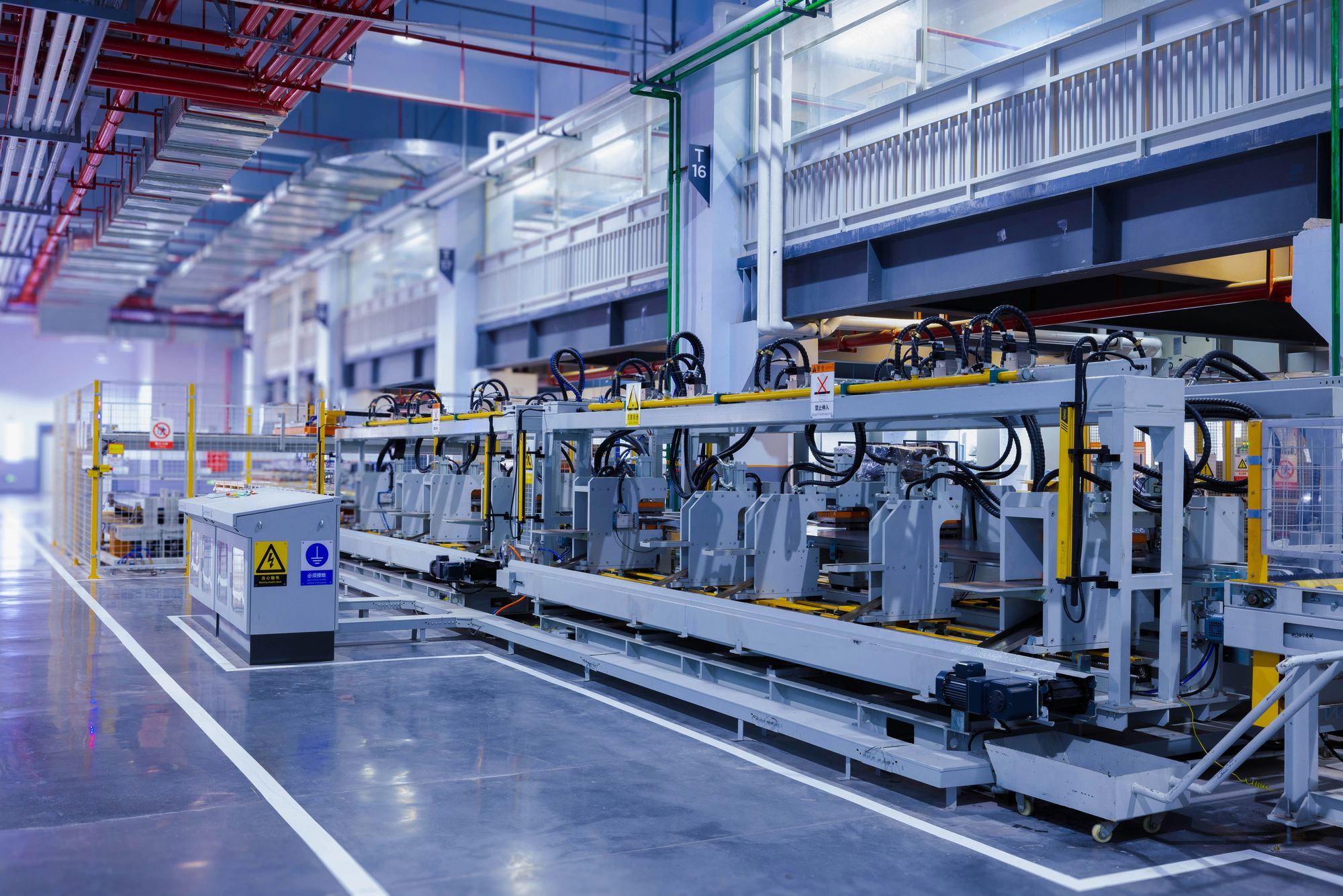 Automated production line inside Fortalum's aluminium fabrication facility